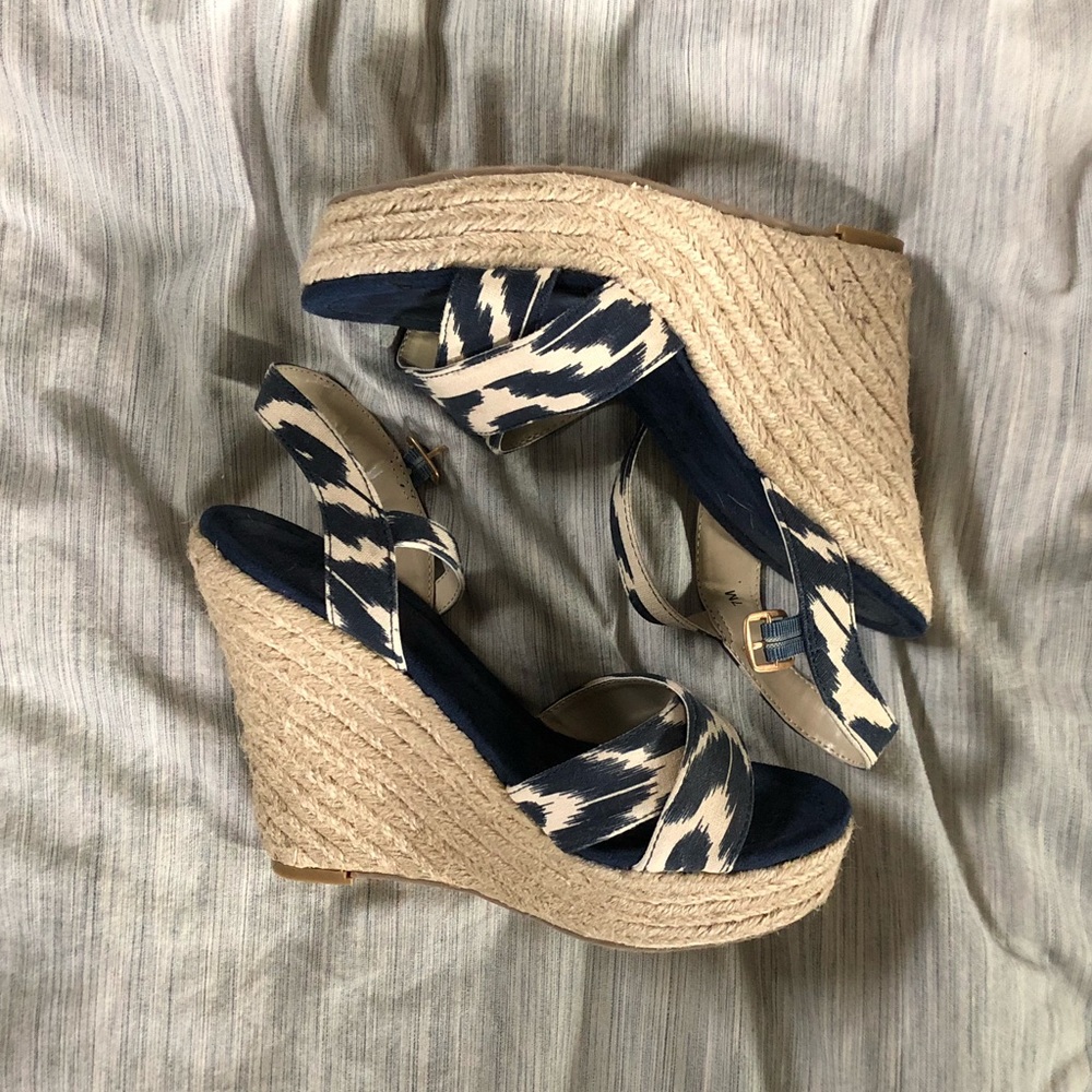 Chinese Laundry Wedges